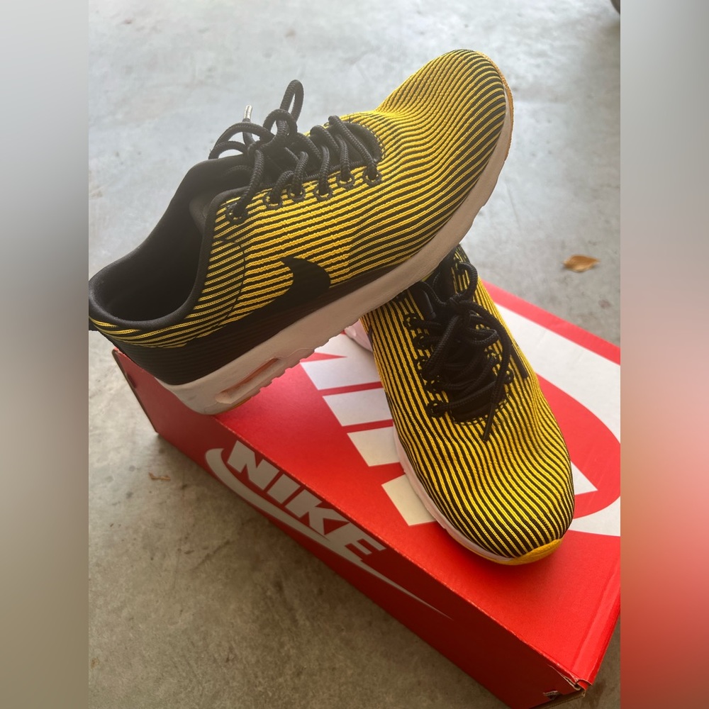 Nike air max thea jacquard | women size 6